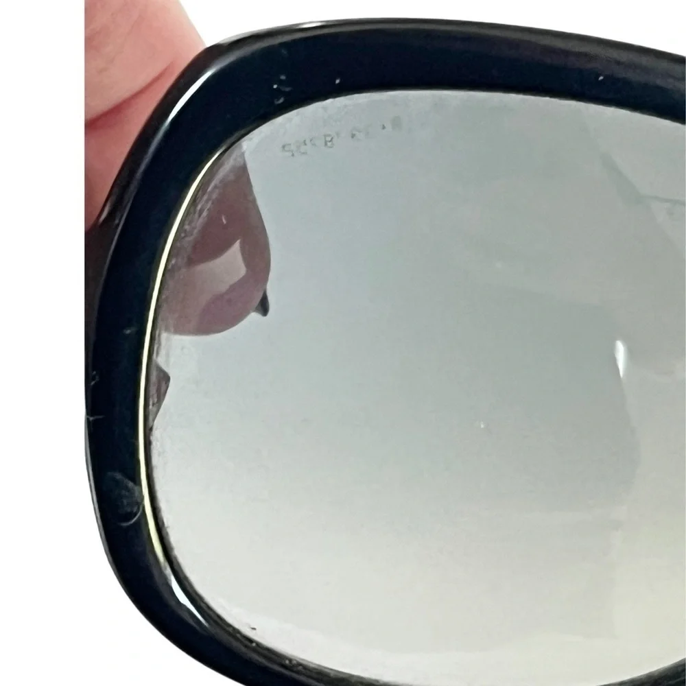 Burberry Women's Black Acetate Sunglasses Gray Gradient Lenses B 4077 3177/11 - Picture 10 of 10